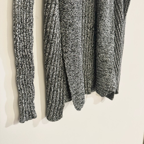 Express Open Front Cardigan - Picture 3 of 6